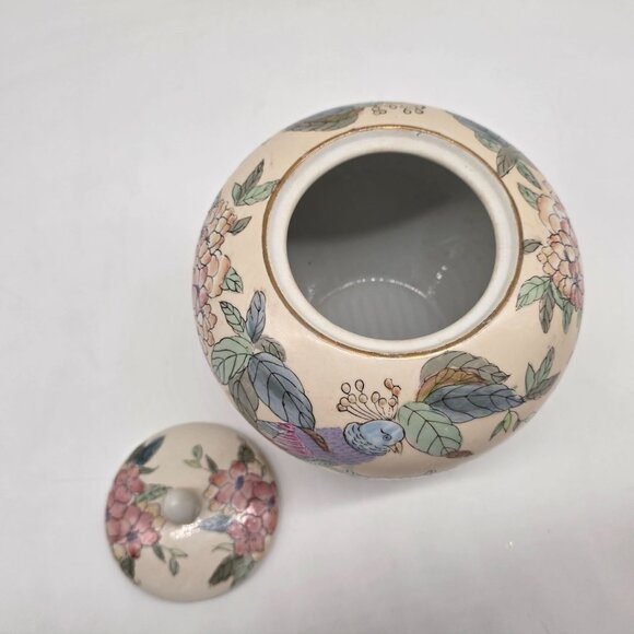 Toyo Macau Toyo Porcelain Jar Floral & Peacock Decorative Accent Piece 7" Tall - Picture 4 of 10